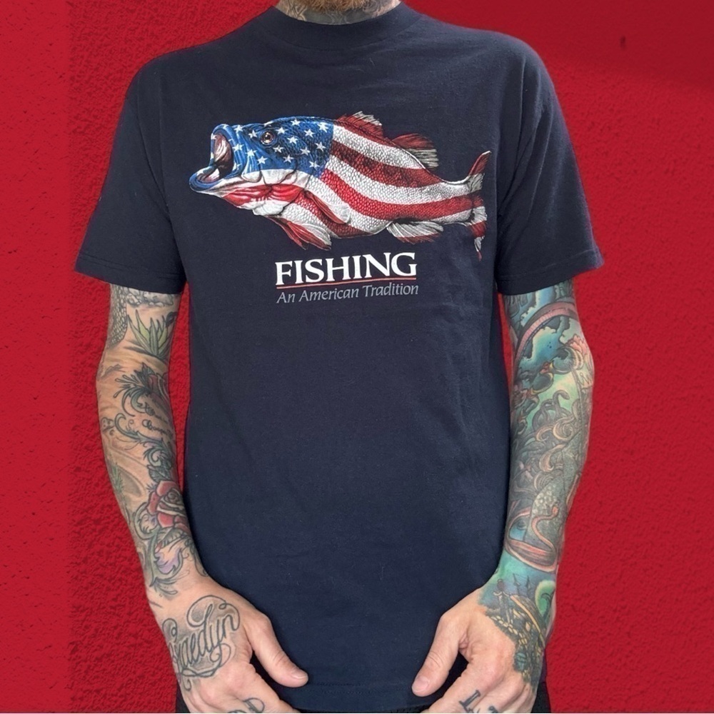 Vintage Gorp fishing animal nature American tradition t shirt men’s L navy blue